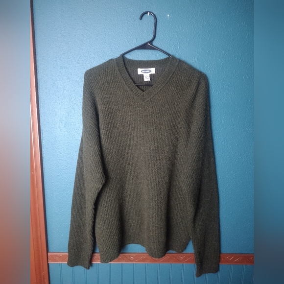 Old Navy Other - Old Navy Dark Green V-Neck Wool Blend Sweater